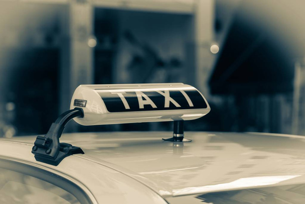 signo del primer plano del taxi
 - Foto, imagen