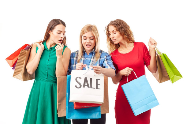 Enjoying shopping sale - Zdjęcie, obraz