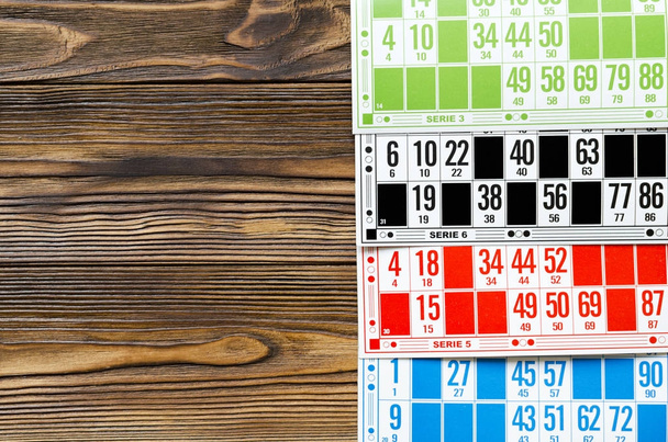 tarjetas de color para bingo de pago
 - Foto, Imagen