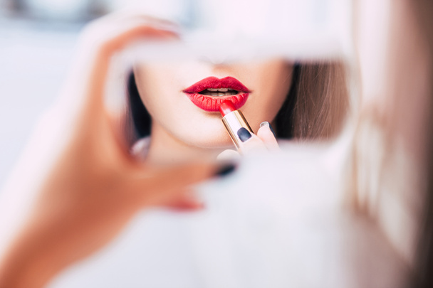 red lipstick makeup sensual provocative woman - Foto, afbeelding