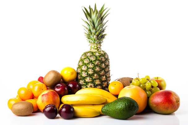 frutas tropicais. frutas isoladas em branco. Frutas maduras
 - Foto, Imagem