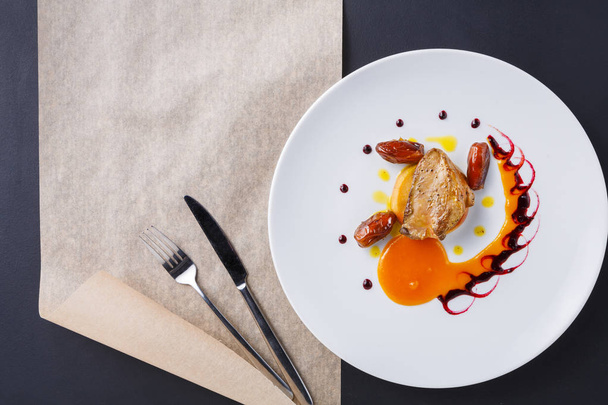 Roasted goose liver with date fruit and apple - Photo, image