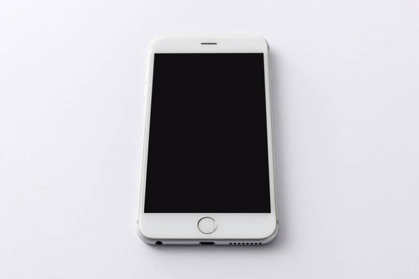 Smart-phone σε λευκό φόντο. - Φωτογραφία, εικόνα