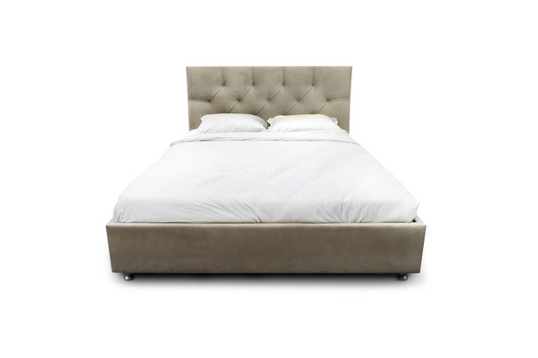 cama contemporánea aislada sobre fondo blanco
 - Foto, Imagen