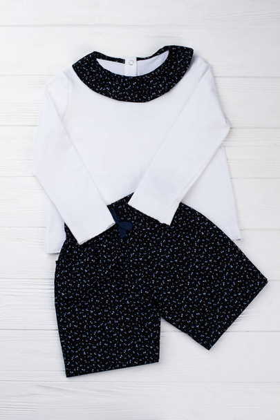 Černá a bílá pyžama soubor - Fotografie, Obrázek