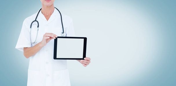 female doctor showing  tablet - Foto, Imagen