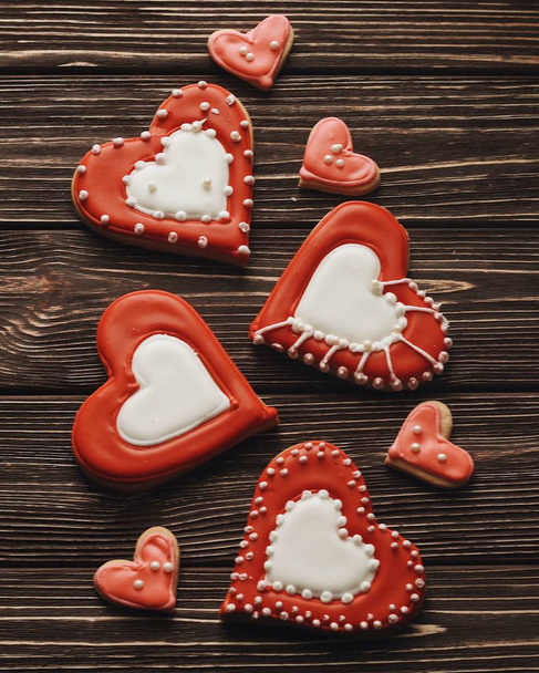 Bolinhos em forma de coração para o Dia de São Valentim
 - Foto, Imagem