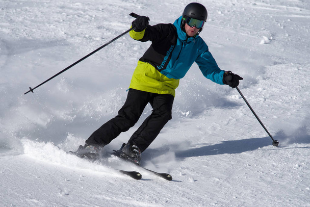 Skier on the slope - Photo, Image