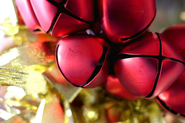 Natal sinos Jingle, Closeup bola vermelha
 . - Foto, Imagem