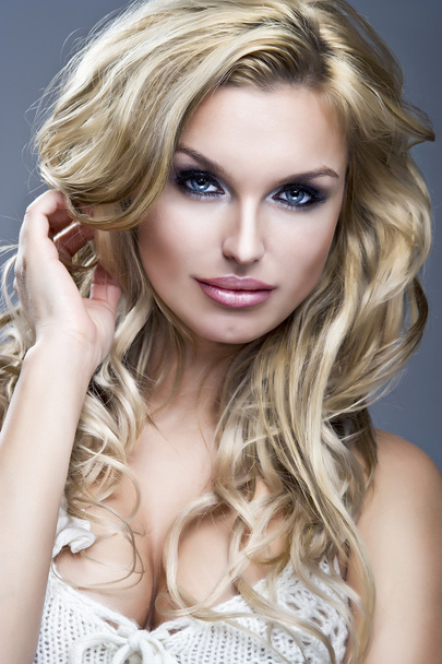 портрет красивой блондинки - Фото, изображение