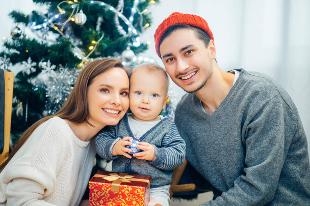 Christmas Family Portrait Home Holiday Living Room, Baby With Present Gift Box - Photo, Image