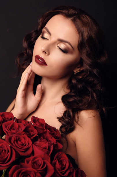portrait of beautiful girl with dark hair and evening makeup - Photo, Image