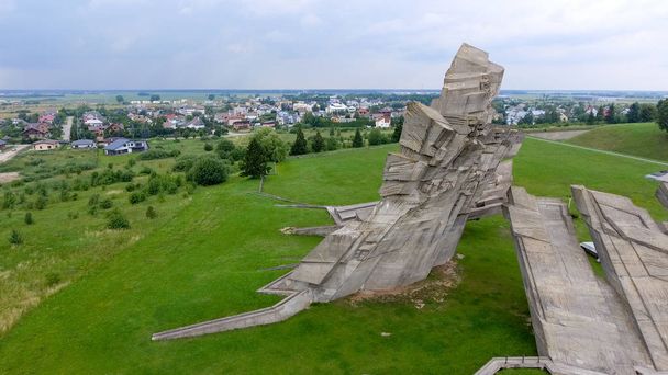 Vue aérienne du neuvième fort, Kaunas
 - Photo, image
