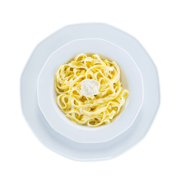Тальятелле макарони з сиром над білим, з доріжкою
 - Фото, зображення