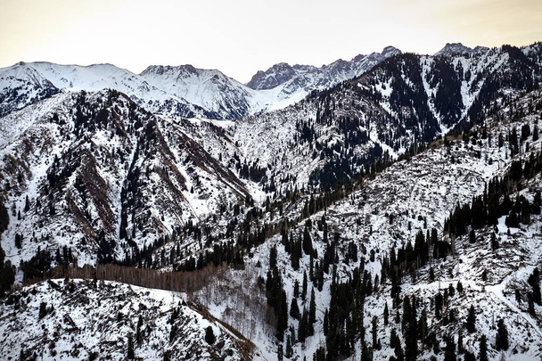 Snowy mountains of Kazakhstan - Foto, Imagen