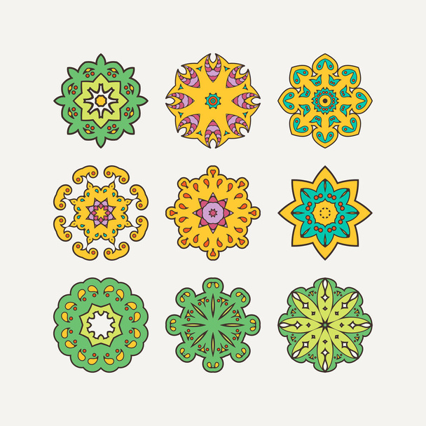 Conjunto de símbolos ornamentados de mandala vetorial. Tatuagem de renda Mehndi. Tecidos orientais com cantos afiados
.  - Vetor, Imagem