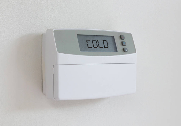 Vintage cyfrowy termostat - Covert w kurzu - zimno - Zdjęcie, obraz