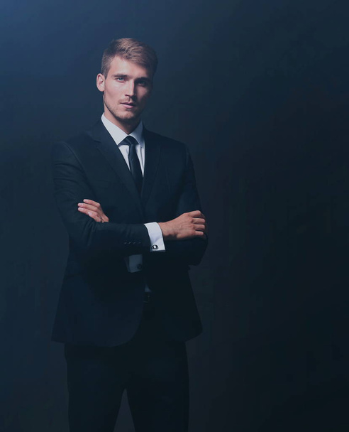 portrait of successful happy businessman in a gray business suit - Foto, imagen