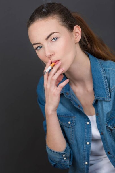 portrait of a girl with a cigarette - Fotoğraf, Görsel