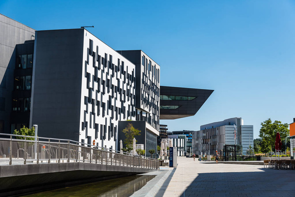 Moderne architectuur in de Universiteit van Wenen gebouw - Foto, afbeelding