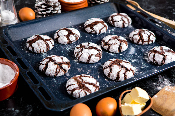 Çikolatalı kurabiye. çikolata kurabiye malzemelerle. Kek içinde kırsal kitchen - hamur tarifi Malzemeler. - Fotoğraf, Görsel
