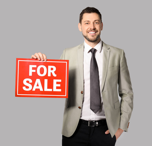 Attractive real estate agent  - Photo, Image