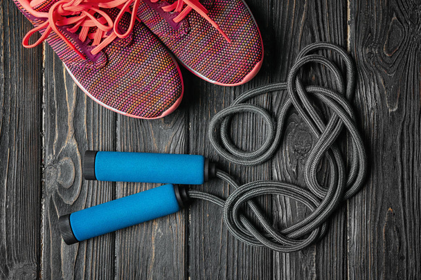 Jumping rope and sneakers - Foto, Imagen