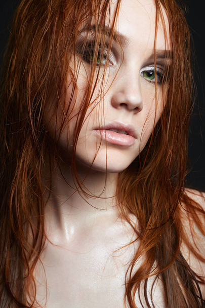 sexy Beautiful young woman with wet hair - Фото, изображение