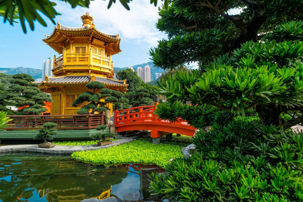 Front View Golden Pavilion temppeli Nan Lian Garden
 - Valokuva, kuva