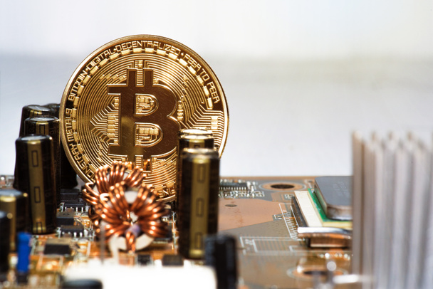 lähikuva Bitcoin rahaa kaivos
 - Valokuva, kuva