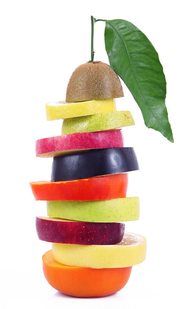 Fatias de frutas no fundo branco
 - Foto, Imagem