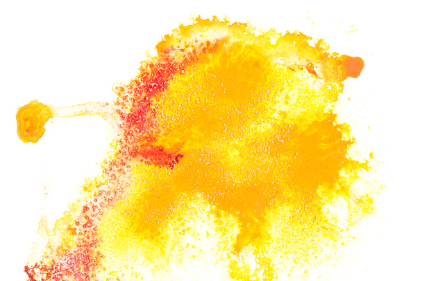 Αφηρημένη ζωγραφική με κόκκινο και κίτρινο χρώμα κηλίδες σε λευκό  - Φωτογραφία, εικόνα