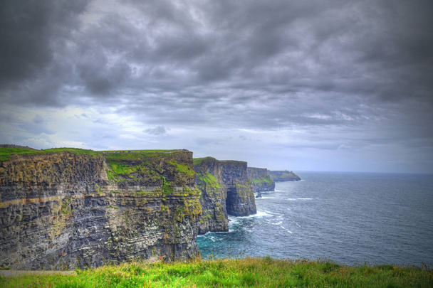 Moher İrlanda'nın kayalıklarla - Fotoğraf, Görsel