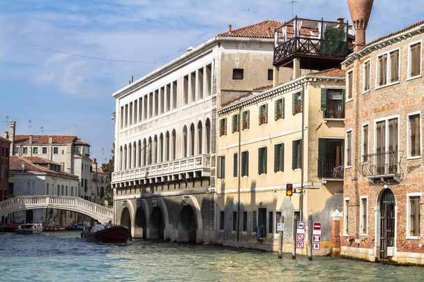 Small venetian canal, Venice, Italy - Foto, imagen