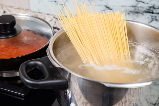 Preparing homemade pasta - Foto, afbeelding