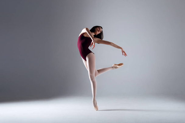 Ballerina dancing in the darkness - Valokuva, kuva