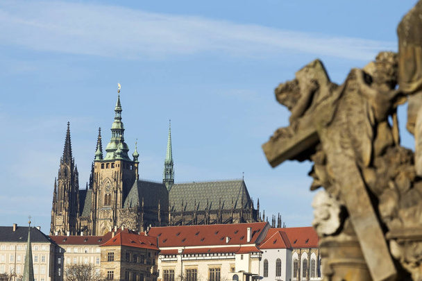 Prague City ile Gotik Castle, Çek Cumhuriyeti görüntüleyin - Fotoğraf, Görsel