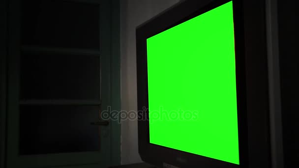 テレビ グリーン スクリーン。映像や写真で緑色の画面を交換する準備がしたいです。Adobe After Effects またはその他のビデオ編集ソフトウェアでキーイング (クロマキー) 効果を行うことができます。. - 映像、動画