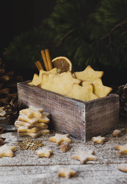Christmas or new year gingerbread cookies in a wooden box - Фото, зображення
