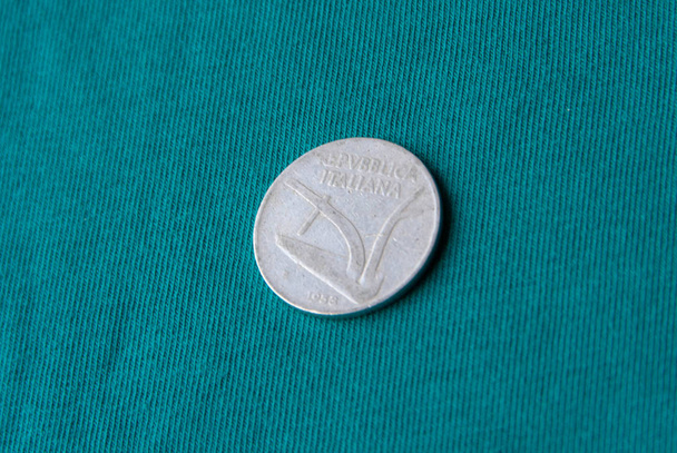 Λίρα, νόμισμα παλιά Ιταλική - Φωτογραφία, εικόνα