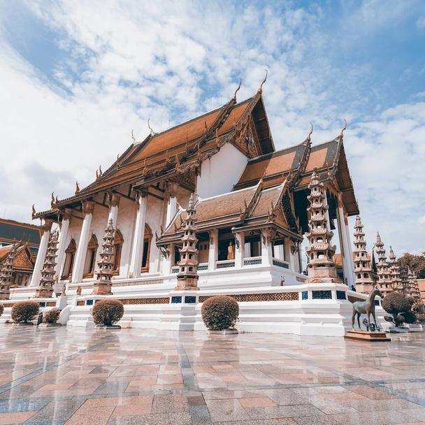 Wat Suthat Thep Wararam, Bangkok, Thailand - Fotoğraf, Görsel