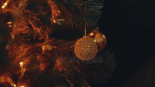Brinquedo de Natal na árvore de Natal - Filmagem, Vídeo