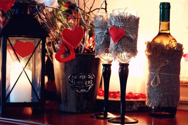 κερί καρδιά Αγίου Βαλεντίνου γυάλινο μπουκάλι κρασί - Φωτογραφία, εικόνα