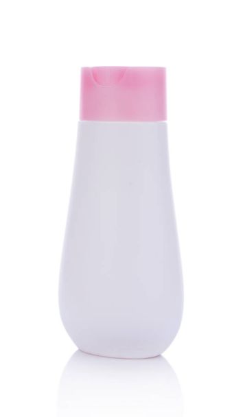 Plastic witte fles op witte achtergrond - Foto, afbeelding