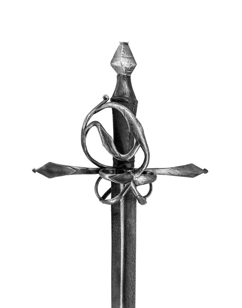 Espada de cavaleiros isolada no fundo branco
. - Foto, Imagem