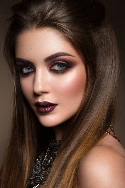 Beauty portrait of model with natural make-up - Foto, Imagem