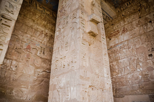 Dendera. Egypt. Luxor. Slavné stará budova - Fotografie, Obrázek