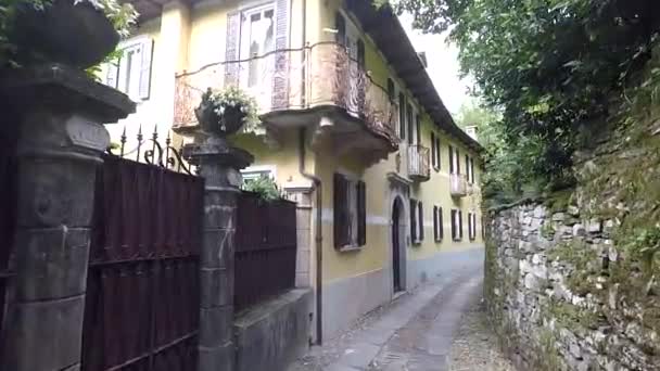 enge alte italienische Straße - Filmmaterial, Video