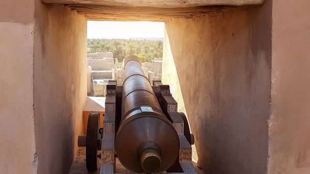 Nizwa stad Oman kanon - Foto, afbeelding