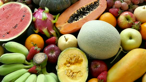 Valikoidut trooppiset hedelmät
  - Materiaali, video